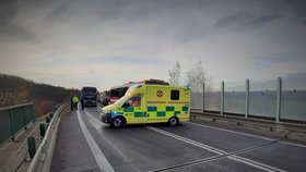 Tragická nehoda u Mělníku: Učitelka Martina Č. zemřela v autobuse, studenti se s ní loučí!