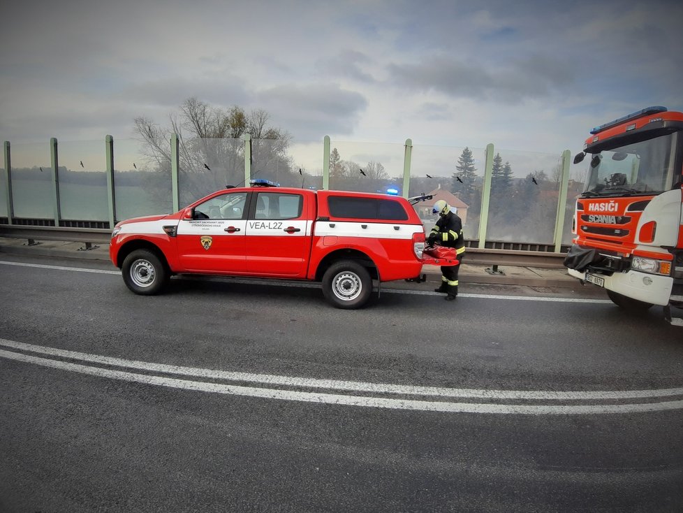 Tragická nehoda u Mělníka: Učitelka Martina Č. zemřela v autobuse, studenti se s ní loučí!