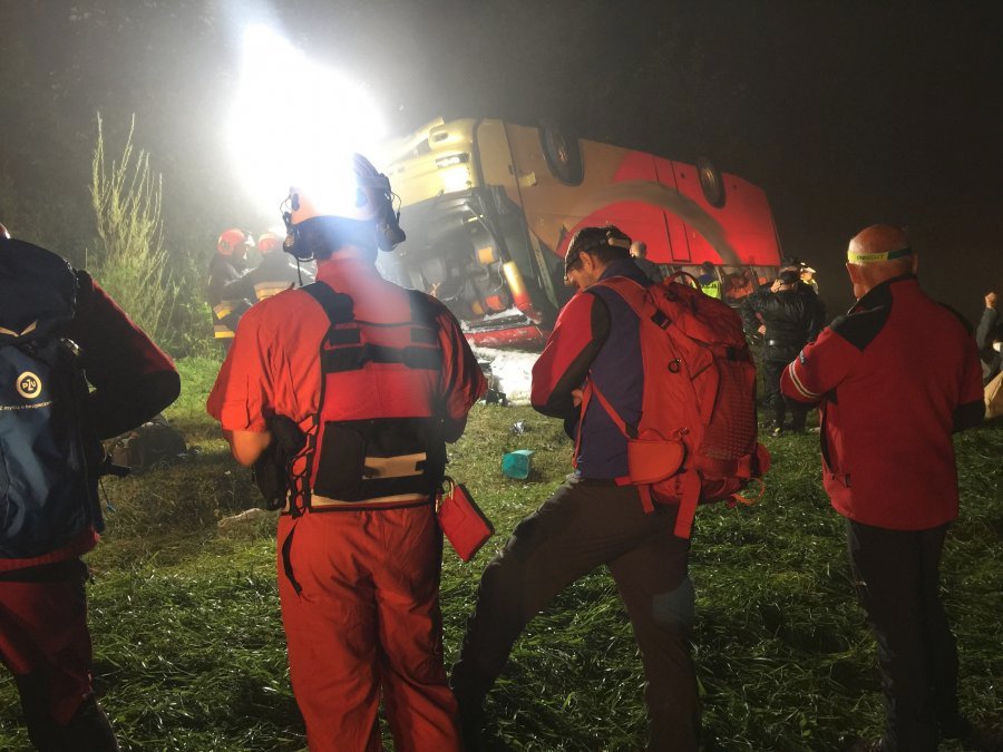 Ukrajinský autobus havaroval v Polsku: 3 mrtví a 18 zraněných