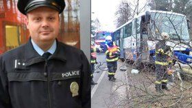 Policista Karel Plechatý zachránil život řidiči autobusu, který při jízdě dostal infarkt a narazil do stromu.