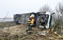 Řidič položil autobus na bok! Soud: Čtyřletá podmínka