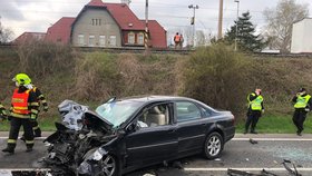 Nehoda tří aut si vyžádala lidský život.