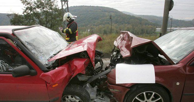 Vážná nehoda na Brněnsku: Pět zraněných po srážce dvou aut!