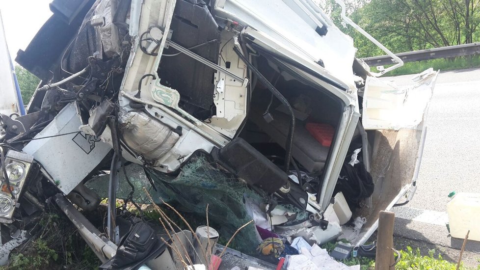 Na Benešovsku došlo během pár minut ke dvěma nehodám kamionů