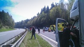 Nehoda na Benešovsku zablokovala dálnici ve směru na Brno.
