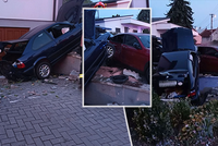 Osmnáctiletý řidič ve Zlíně prosvištěl předzahrádkou: Vůz skončil na zídce, škoda činí 1,4 milionu!