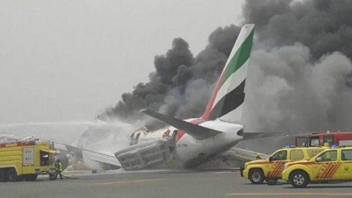 Nehoda Boeingu 777 aerolinek Emirates v Dubaji