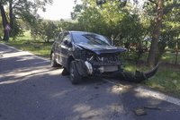 Na Písecku se čelně střetla dvě auta: Řidička na místě zemřela