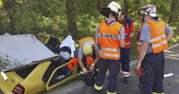 Domažlický soud zprostil obžaloby policistu: Tvrdil, že pil až po bouračce, od které odešel. (Ilustrační foto)