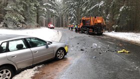 Tragická nehoda na Tachovsku: Po srážce se sypačem zemřel cizinec (†57)