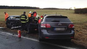 Otřesná nehoda na Mladoboleslavsku: Po čelním střetu museli resuscitovat dítě! (ilustrační foto)