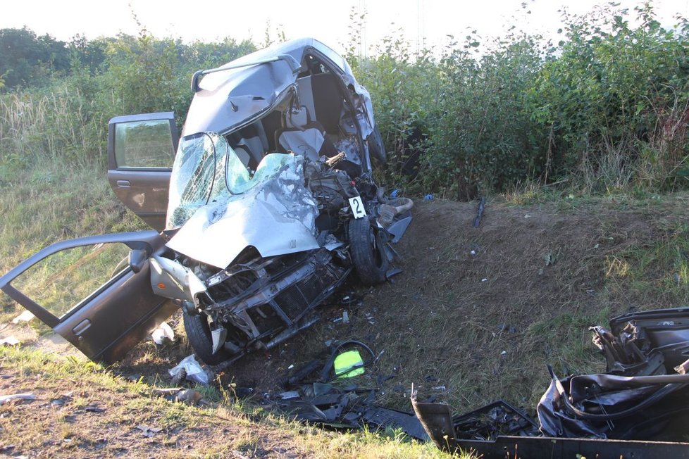 Září 2015: Na Brněnsku zahynula při srážce dvou aut mladá řidička.
