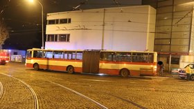 Policisté hledají svědky dopravní nehody, která se stala ve čtvrtek 21. listopadu večer u brněnského Semilassa.