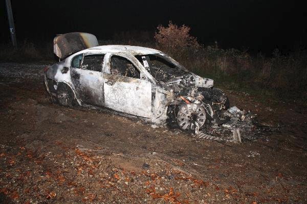 Opilec (43) krátce poté, co přejel chodce (52) své auto zapálil.