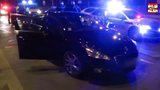 Holka (15) sebrala auto babičce, bratr (14) dědovi: Ujížděli před policií ztemnělým Brnem