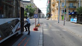 Dějištěm sobotní tragédie byl tramvajový ostrůvek