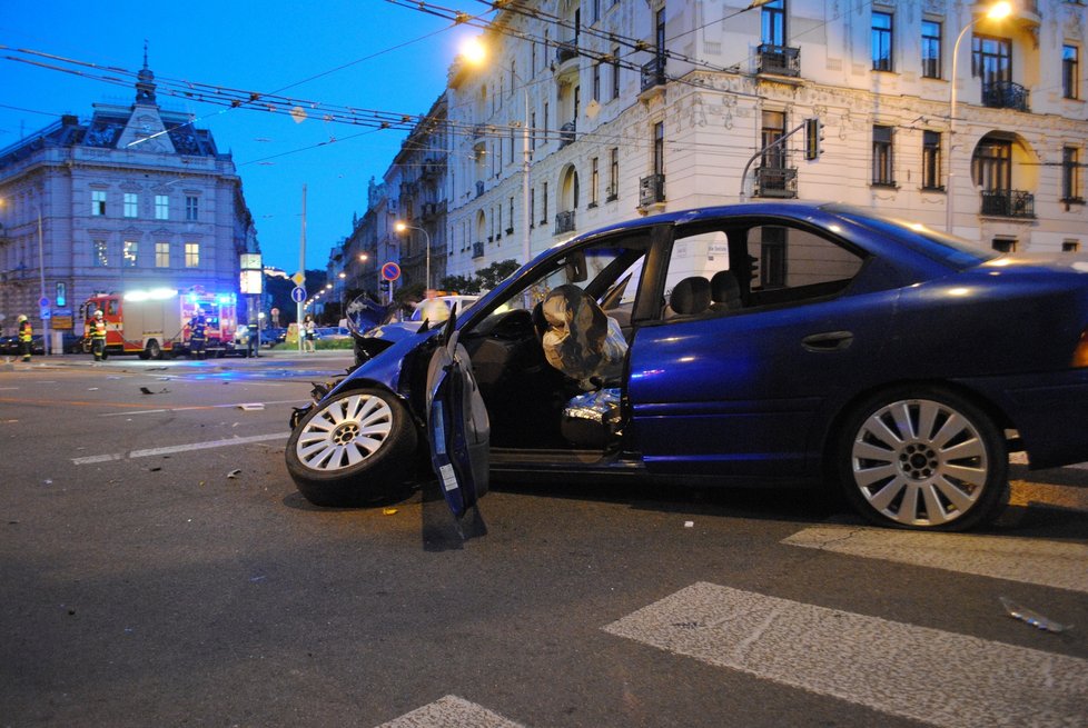 Nehoda na Veveří ulici má svojí oběť 48 let starou matku