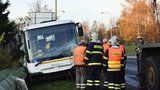 Další nehoda autobusu s dětmi: Na místě je jeden mrtvý