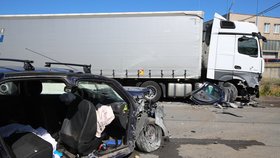 V Hořovicích došlo k dopravní nehodě. Zraněny byly dvě osoby (7. 8. 2022).