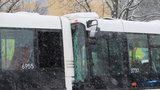 Opilý řidič autobusu dvakrát naboural u nádraží v Olomouci: Nadýchal skoro čtyři promile!