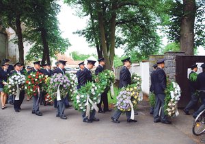 S policistou Jaroslavem D. se přišli rozloučit jeho kolegové