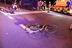 Auto v Poděbradech srazilo cyklistu (89): Na místě zasahoval vrtulník (ilustrační foto)