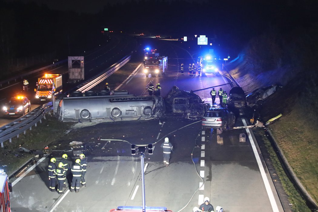 Hromadná nehoda na dálnici D1