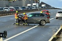 Tragická zpráva po nehodě pěti aut na D1 u Prahy: Dítě v nemocnici zemřelo