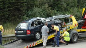 Kilometr dlouhé fronty se vytvořily v úterý dopoledne na dálnici D1 u Větrného Jeníkova. Dálnici zablokoval vysypaný náklad nábytku.