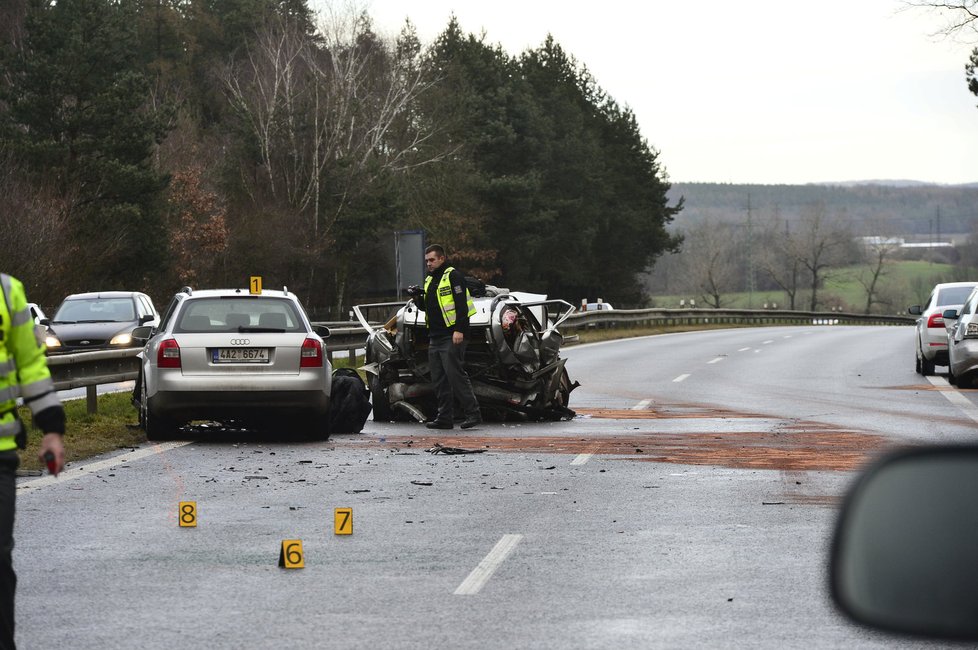 Nehoda se stala na 32. kilometru D10 směrem na Turnov.