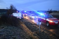 Hromadná nehoda na D10 u Boleslavi. Saniťák měl smyk, šest aut se klouzalo s ním