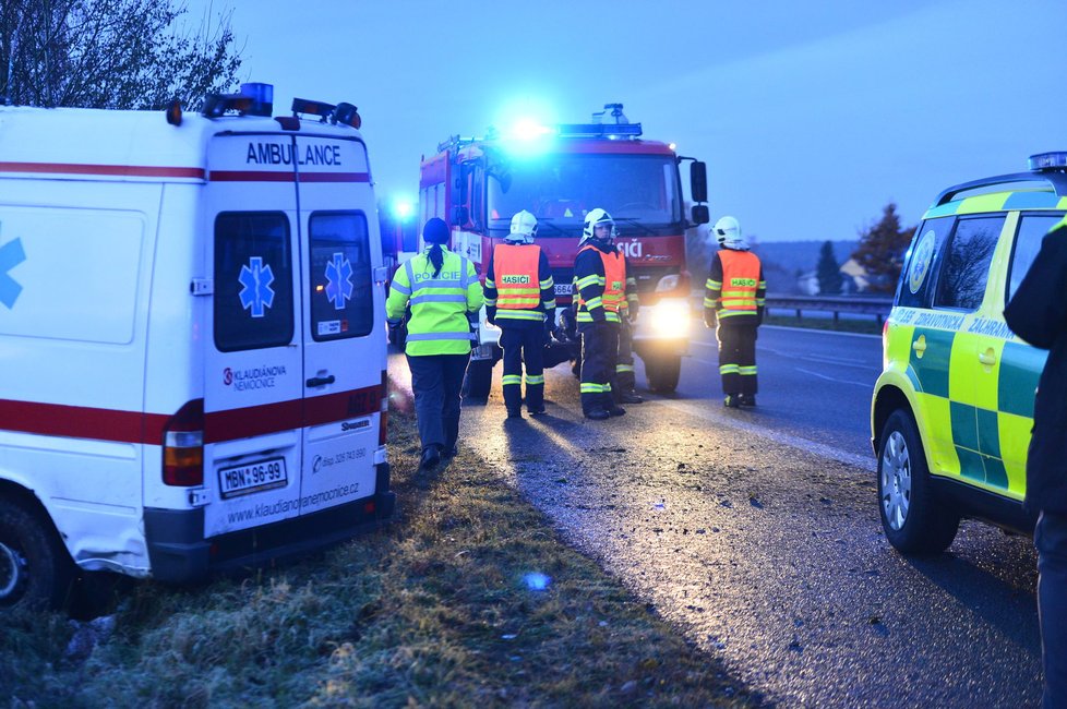 Série nehod na dálnici D10 ve směru z Prahy na Mladou Boleslav (20. 11. 2016)