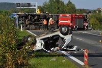 Tragická nehoda na D5: Řidič vjel do protisměru a srazil se s kamionem. Na místě zemřel