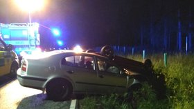 Mladá řidička dostala smyk na Jindřichohradecku: Srážku s octavií nepřežil spolujezdec: Žena je vážně zraněná