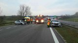 Hromadná nehoda šesti osobáků u Pohořelic! Dálnice na Brno zůstala přes hodinu zablokovaná   