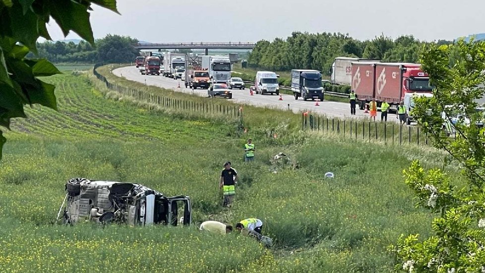 Muž a dítě nepřežili nehodu na D11