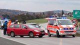 Nehoda na D4 před Prahou! Srazila se čtyři auta, dálnice byla uzavřená