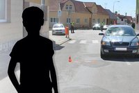 Školák (†7) zraněný při autonehodě v nemocnici zemřel, vběhl seniorovi (78) pod kola