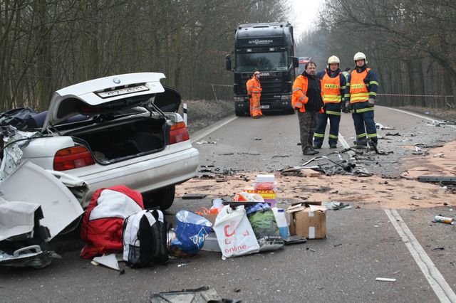 Osádka BMW převážela spousty tašek a batohů