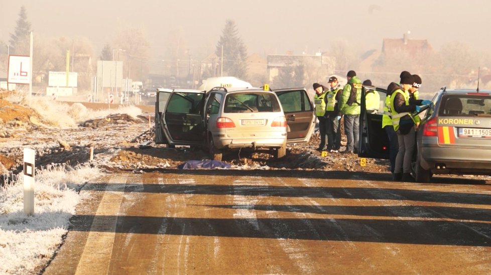 Při nehodě na Domažlicku zemřel taxikář (†61).