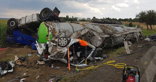 Malá Gábinka (4) přišla při strašlivé autonehodě o rodiče i sourozence: Obec na ni vypsala sbírku