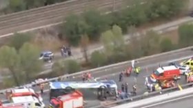 Autobus z Rumuska havaroval na francouzské dálnici