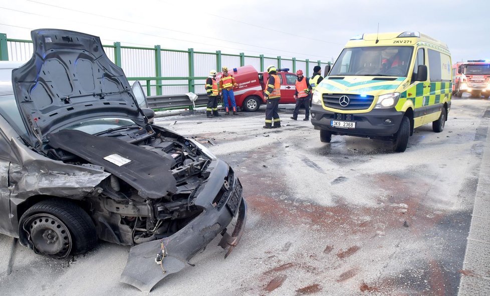 Na začátku týdne se může v horských oblastech Česka tvořit ledovka, sledujte radar Blesku