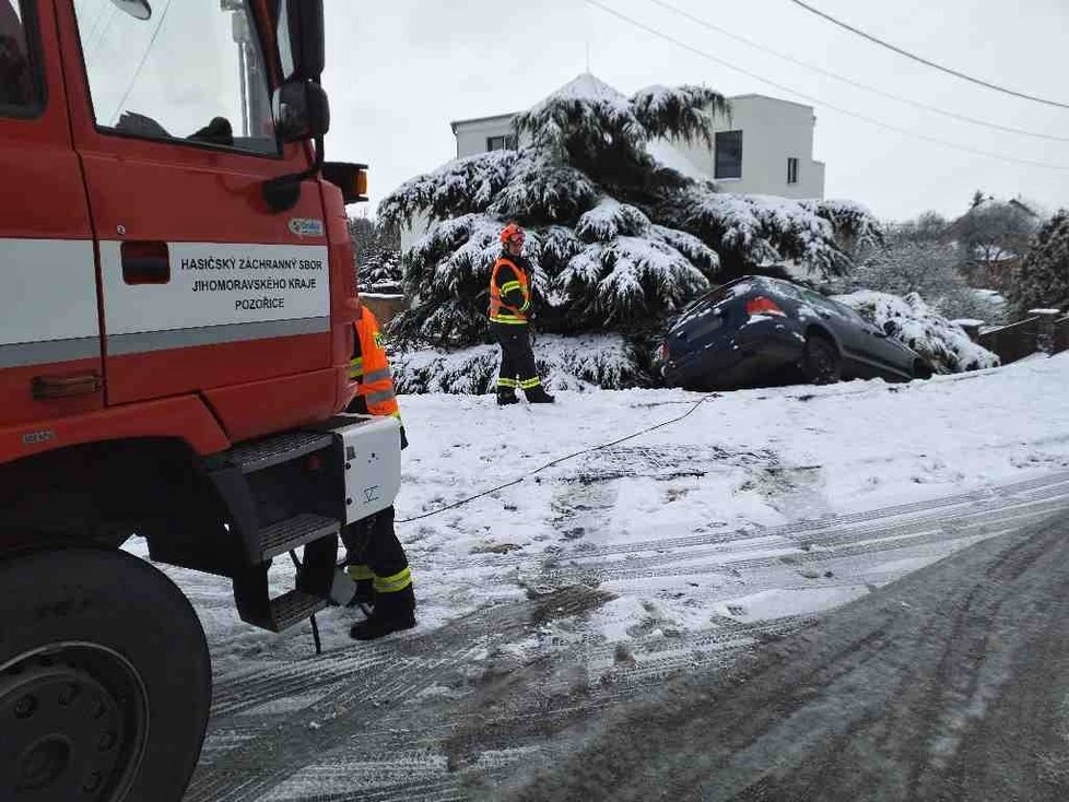 Hasiči se v těchto dnech nezastaví. Zasahují prakticky ve všech částech Jihomoravského kraje.