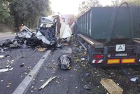 Tragická nehoda dodávky a kamionu na obchvatu Hodonína: Silnice byla zavřená, doprava kolabovala