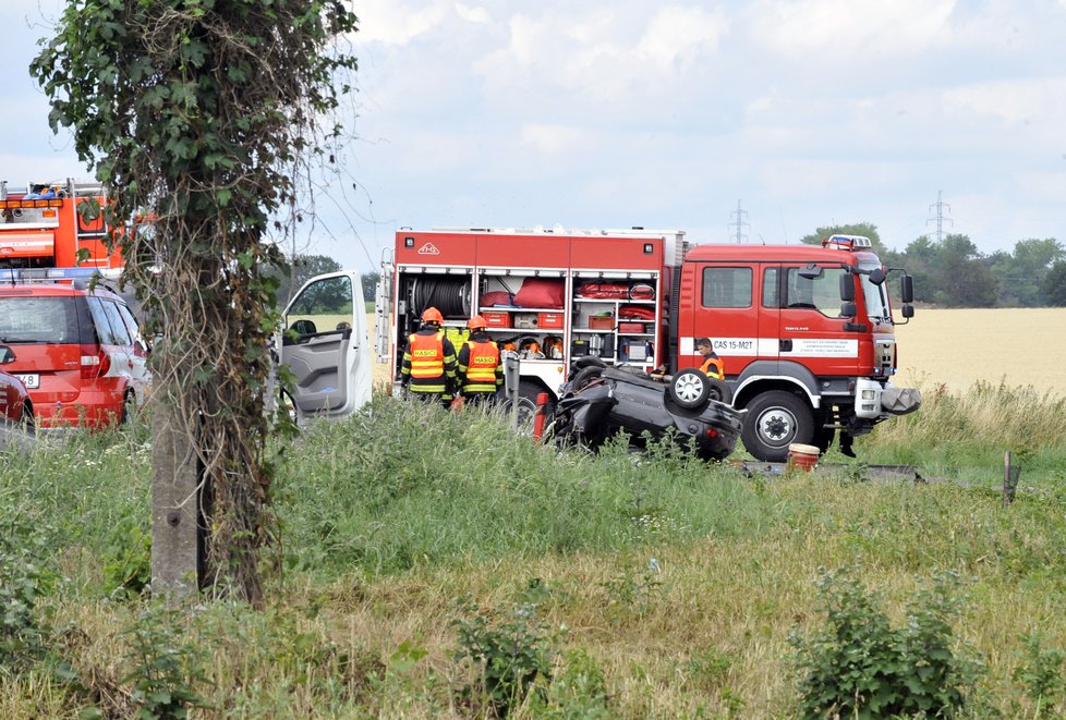 Při tragické nehodě na Hodonínsku zemřeli čtyři lidé.