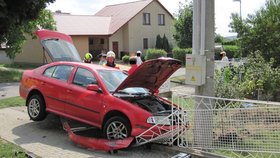K nehodě v Holešově museli přijet hasiči.