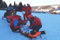 Šílená nehoda při snowtubingu na Dolní Moldavě: Těžce zraněná žena s dítětem skončily v nemocnici