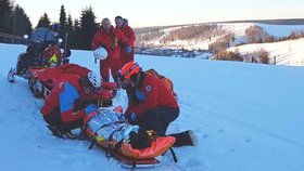 Šílená nehoda při snowtubingu na Dolní Moldavě: Těžce zraněná žena s dítětem skončily v nemocnici
