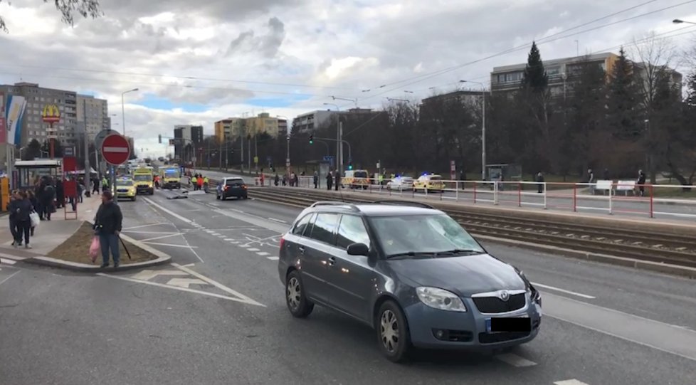 K tragické nehodě došlo v úterý odpoledne ve Švehlově ulici.